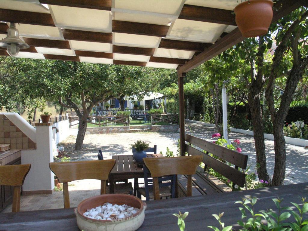 Alexandra Studios Stafylos Exterior foto
